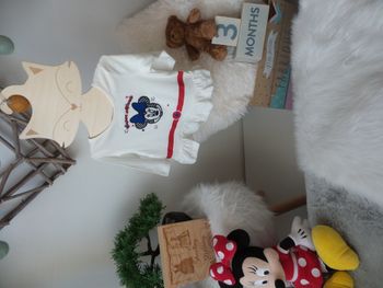 Magnifique T shirt manche longue Super Minnie Disney Baby bébé fille 3 mois neuf