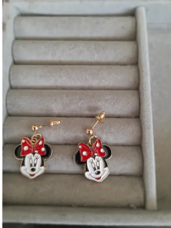 boucle d'oreille