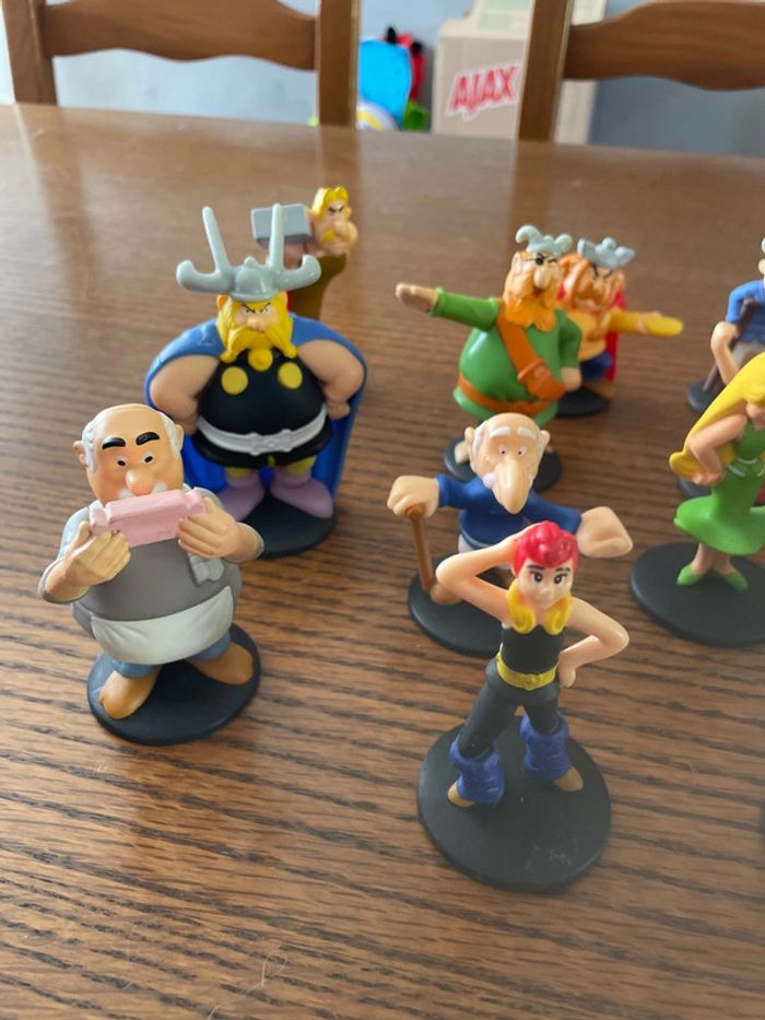 Lot de 21 figurines Astérix - photo numéro 2