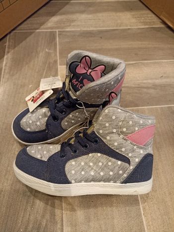 Basket Minnie taille 28