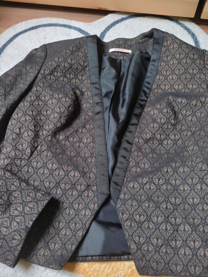 Veste neuve camaïeu motif baroque noir bronze épaulettes chic rétro élégante vintage 40