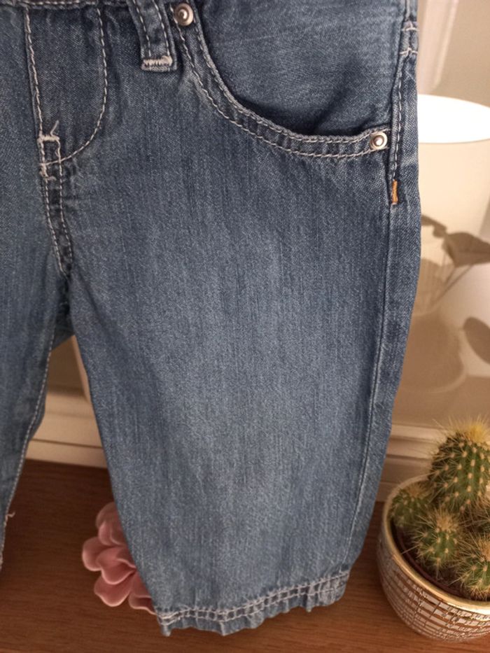 Jean Levis bleu excellent état taille 6 mois - photo numéro 5