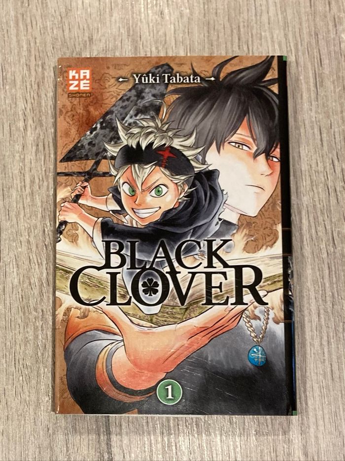 Black Cover Tome 1