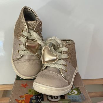 Chaussure 22 neuve