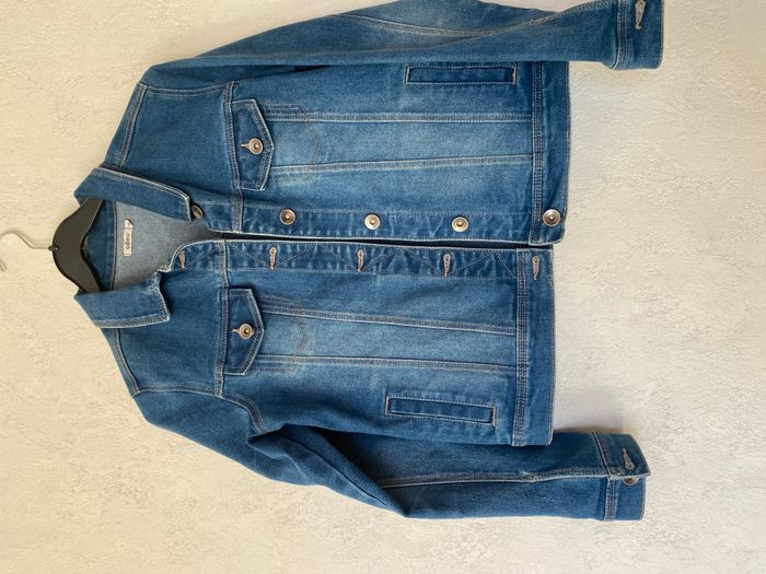 Veste en jean Taille 16ans