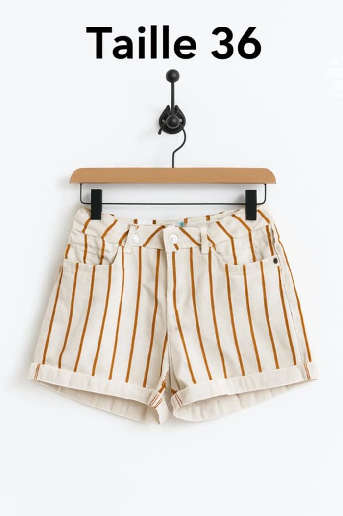 🩳 Short blanc rayé élégant 🩳