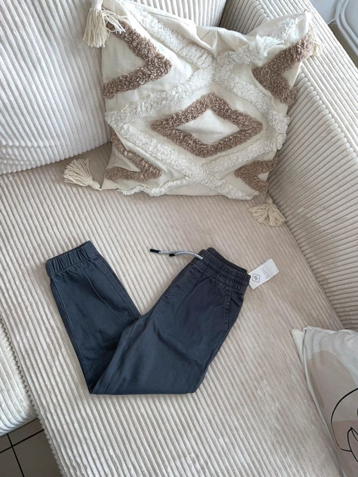 Cargo gris neuf