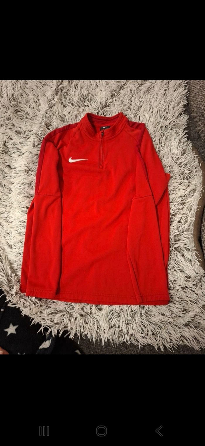 Haut nike - photo numéro 2