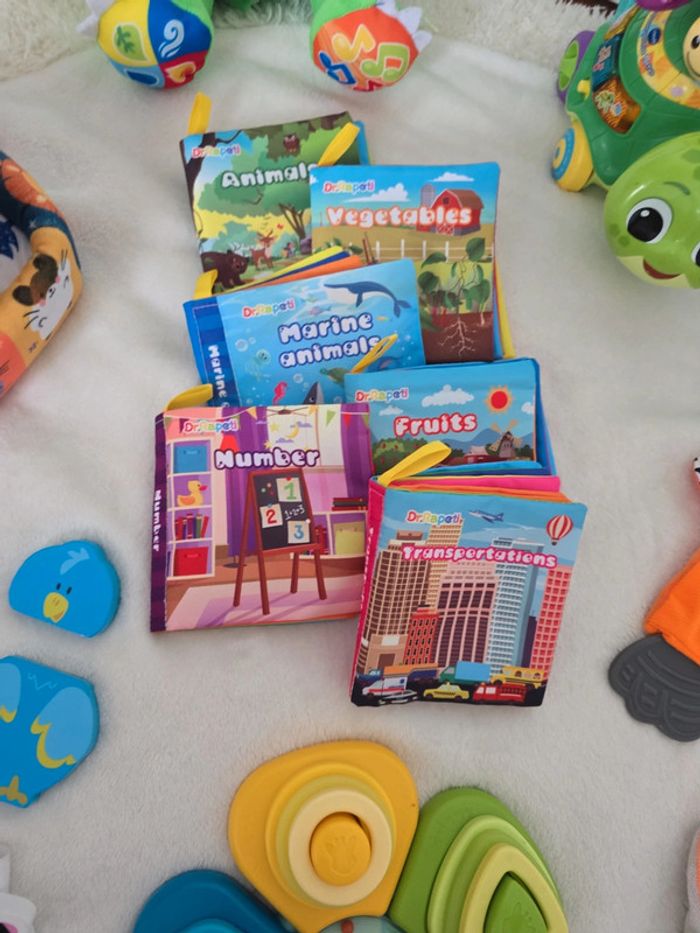 0_24 mois Lot  -60% 12 jouets eveil bébé peluches musicales livres et tortue pousse pousse - photo numéro 6