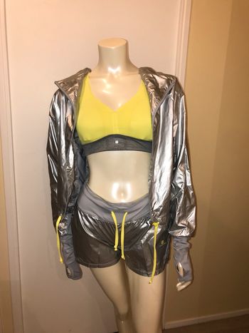 Tenue de sport neuve 3pieces bicolore