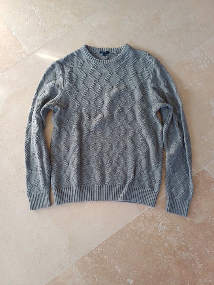 Pull gris