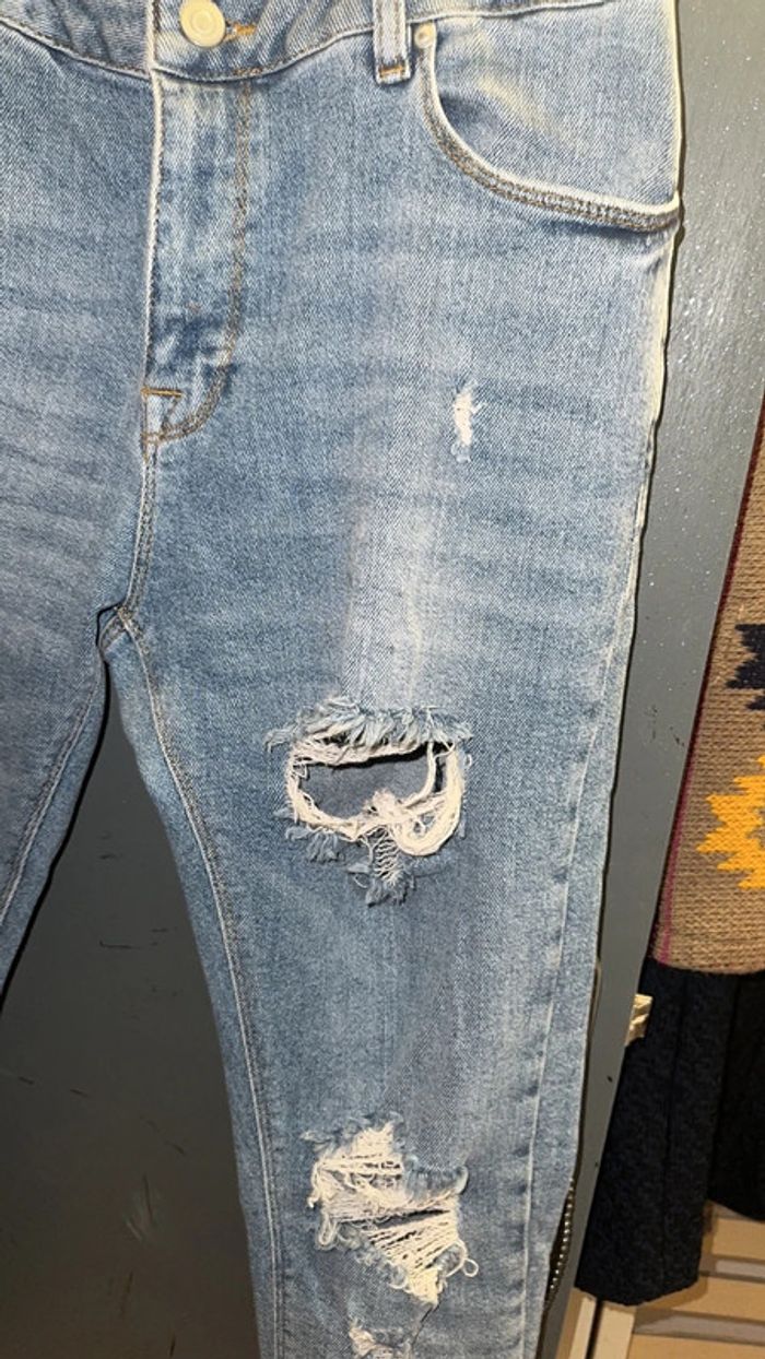 Extensible superbe jea troué skinny - photo numéro 4