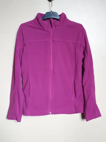 Veste polaire couleur framboise taille 32