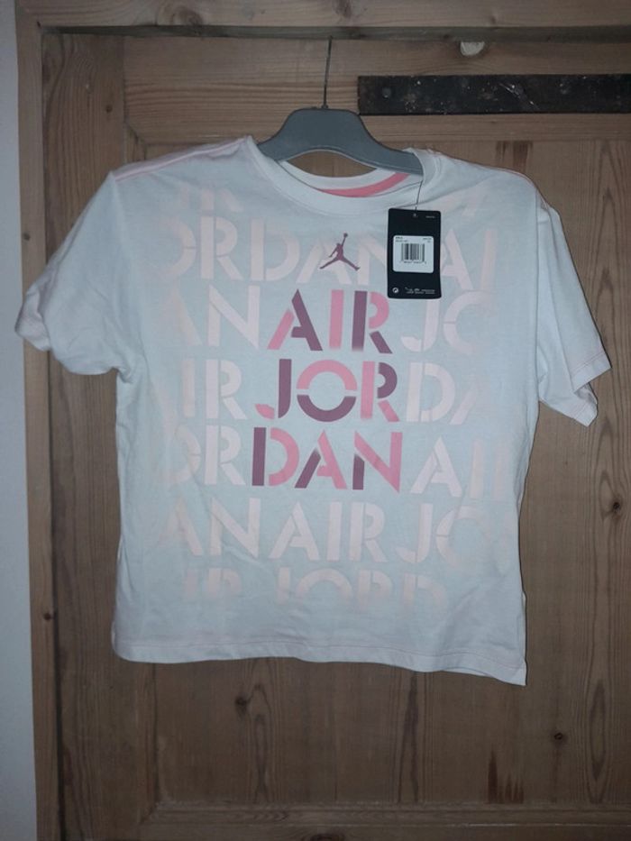 tee shirt Jordan neuf 13-15 ans
