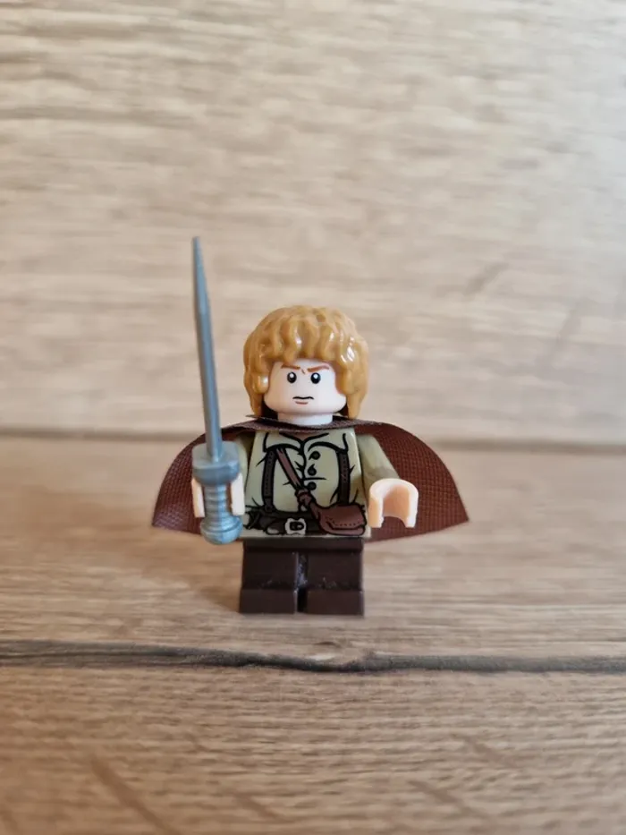 Figurine type lego Sam le hobbit seigneur des anneaux