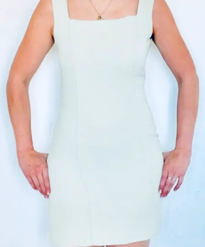 # Jolie robe Marque « Chantal Rosner » vert pâle, taille 38, #