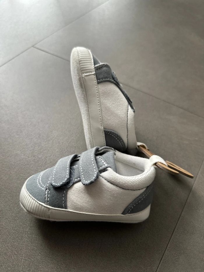 Baskets bébé 6/9 mois - photo numéro 4