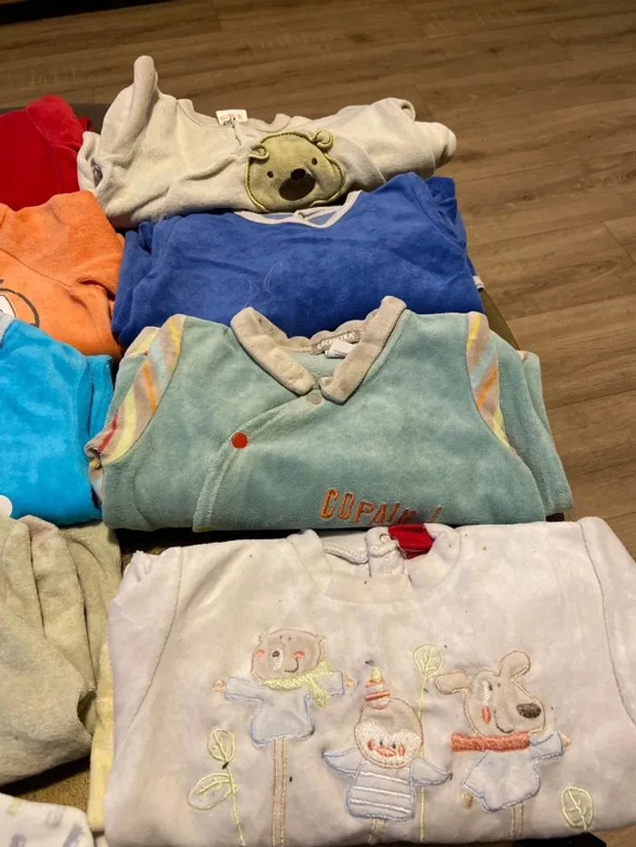Lot de 13 pyjamas 9-12mois - photo numéro 4