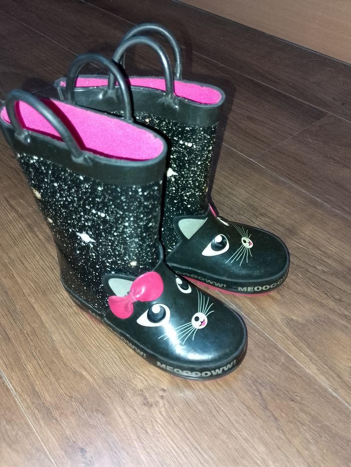 Boite de pluie chat avec poignées p.25
Kiabi