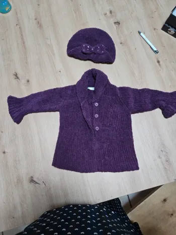 Gilet et bonnet 12mois