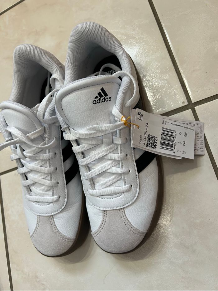 Basket femme neuve - photo numéro 4