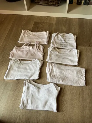 Lot body 3-6 mois