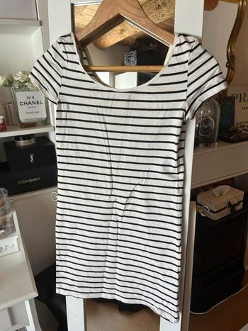 Robe rayée marinière blanc/noir H&M T38 TBE ⚓️