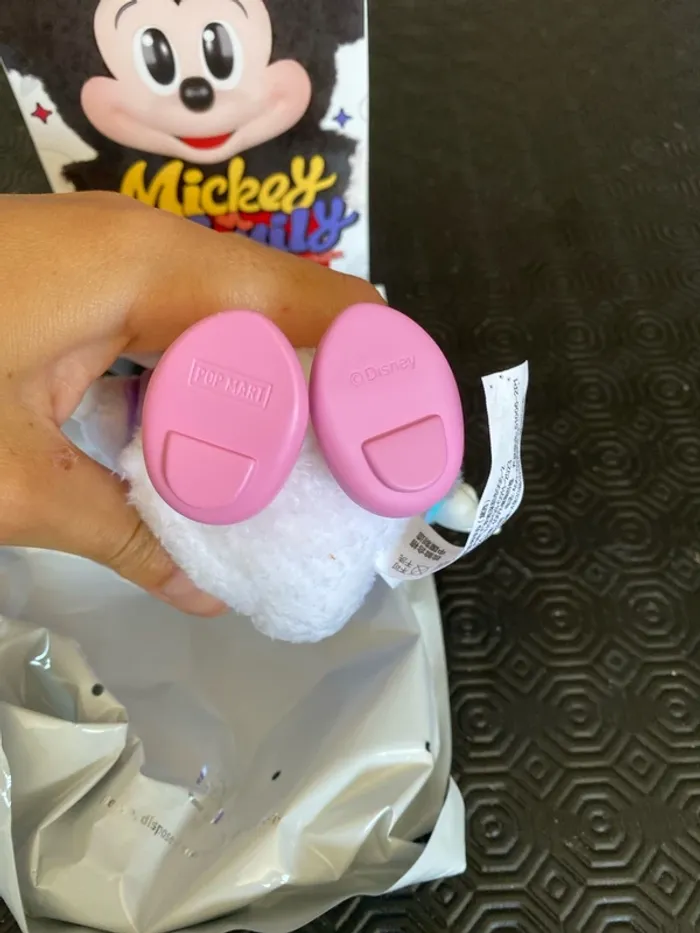 Porte clef peluche disney labubu daysi - photo numéro 3