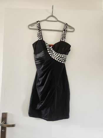 Robe noire strass