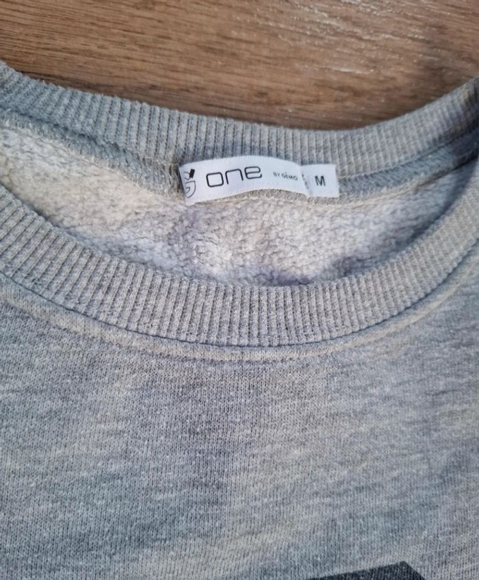Sweat gris de la marque Gémo.Taille M - photo numéro 3