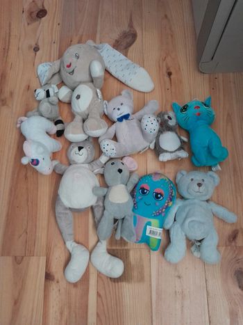 Lot peluches diverses