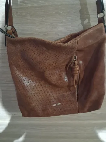 Sac a main avec bandoulière suri frey