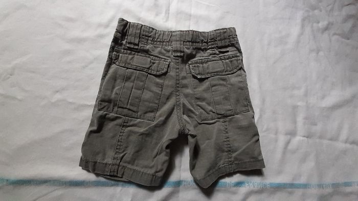 Short gris kaki avec poches plaquées derrière - photo numéro 4