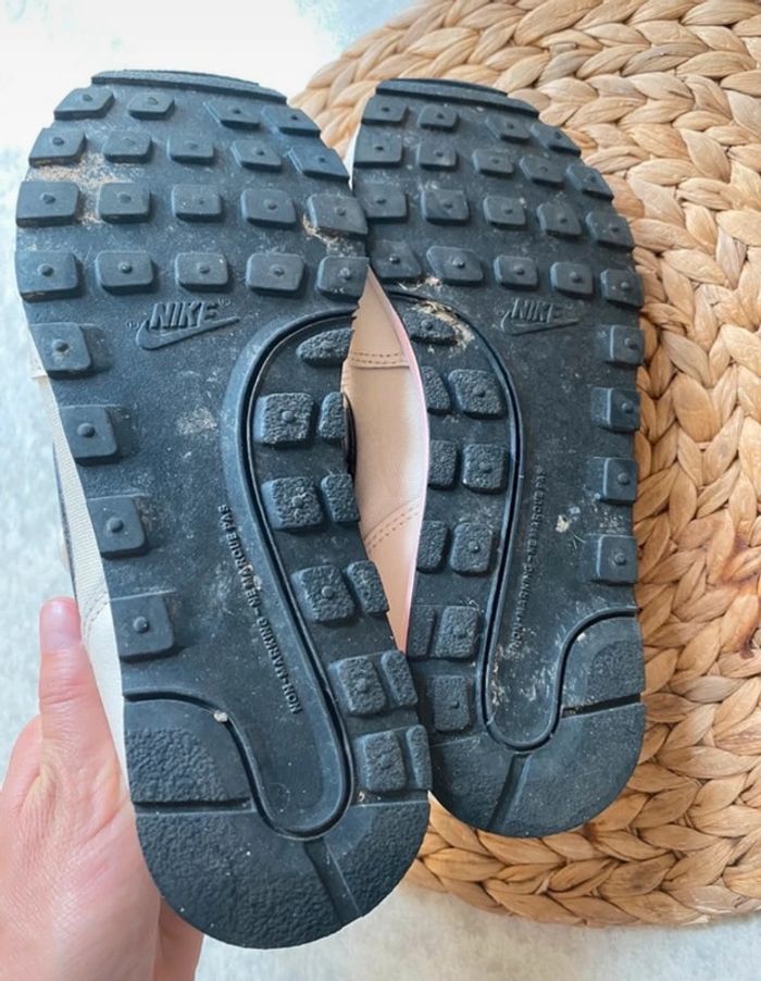 Baskets Nike fleurs 37,5 - photo numéro 6