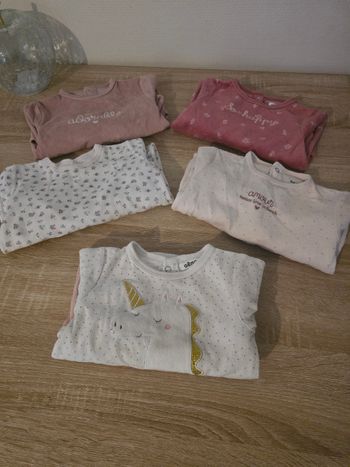 Lots 5 pyjamas taille 9 mois