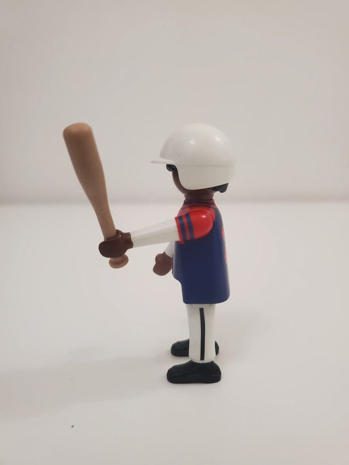 Playmobil Sport Joueur de Base Ball avec son casque et sa batte très bon état - photo numéro 3