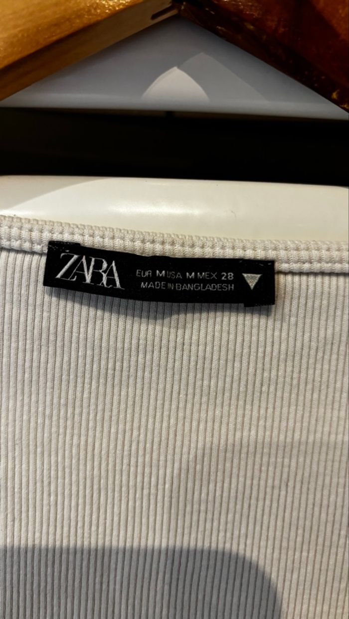 Top ZARA Taille M - photo numéro 2