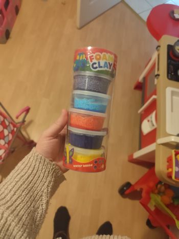 Foam clay