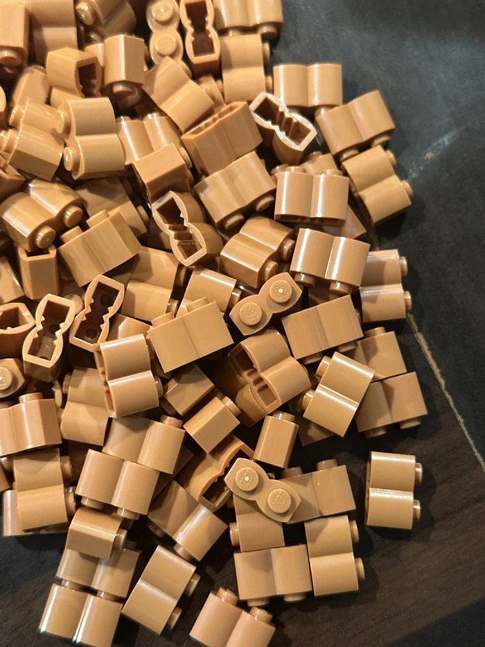 250 Brick Lego, Modified 1 * 2 with Log Profile ref 30136 Medium Nougat - photo numéro 4