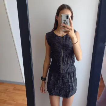 Robe courte kiabi xs /14 ans