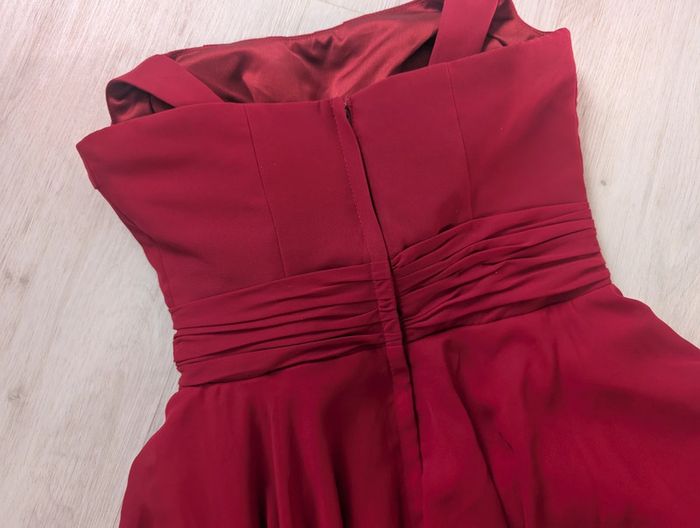 Jolie robe de cérémonie rouge - photo numéro 6