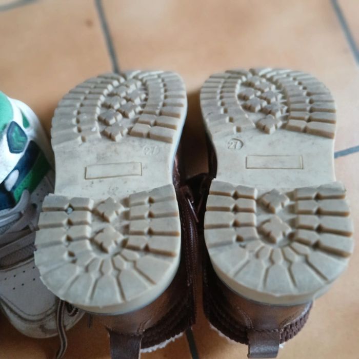 Lot paires de chaussures enfant - photo numéro 5