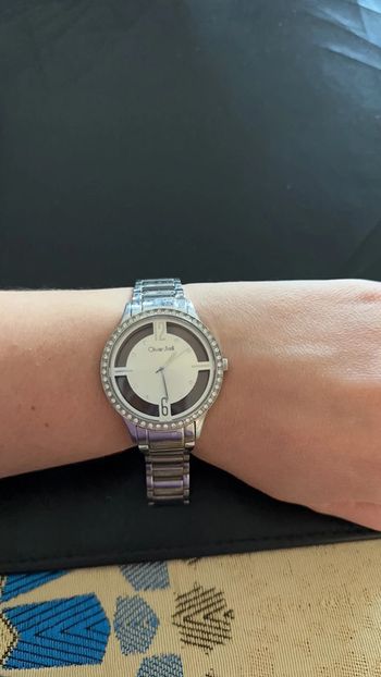 Montre Olivier Strelli argentée avec cadran à brillants