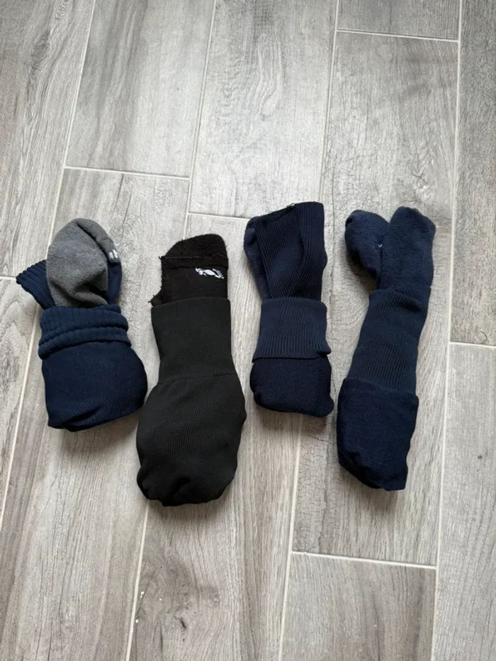 Lot de 4 paires de chaussettes football taille 44 - photo numéro 2