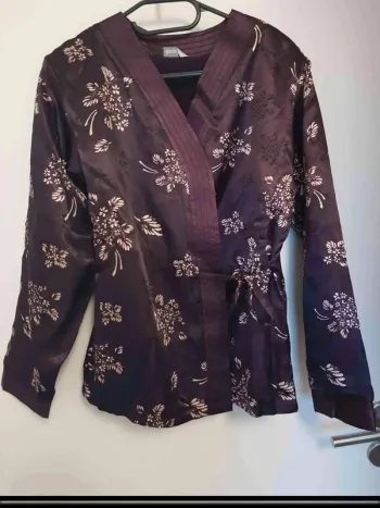Kimono  satiné  doublé polaire taille 34 36