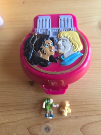 Disney Bossu de Notre-Dame Polly Pocket Bluebird 1995 + 2 personnages d’origine gargouille + Bossu
