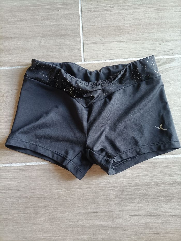 Short Domyos fille 8 ans noir argenté danse gymnastique grs TBE