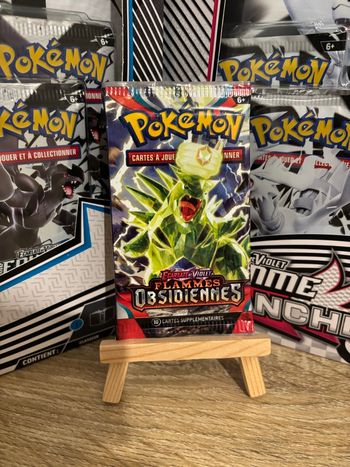 Booster Pokémon Flammes Obsidiennes reconditionné 