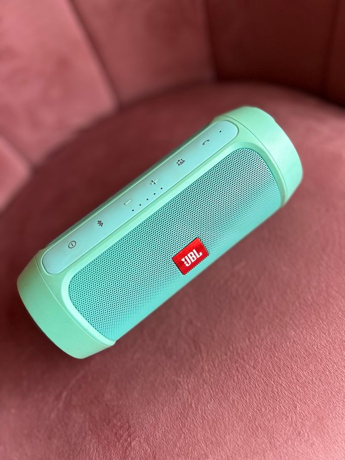 Enceinte JBL portable en très bon état dans la couleur mint (rare). - photo numéro 6