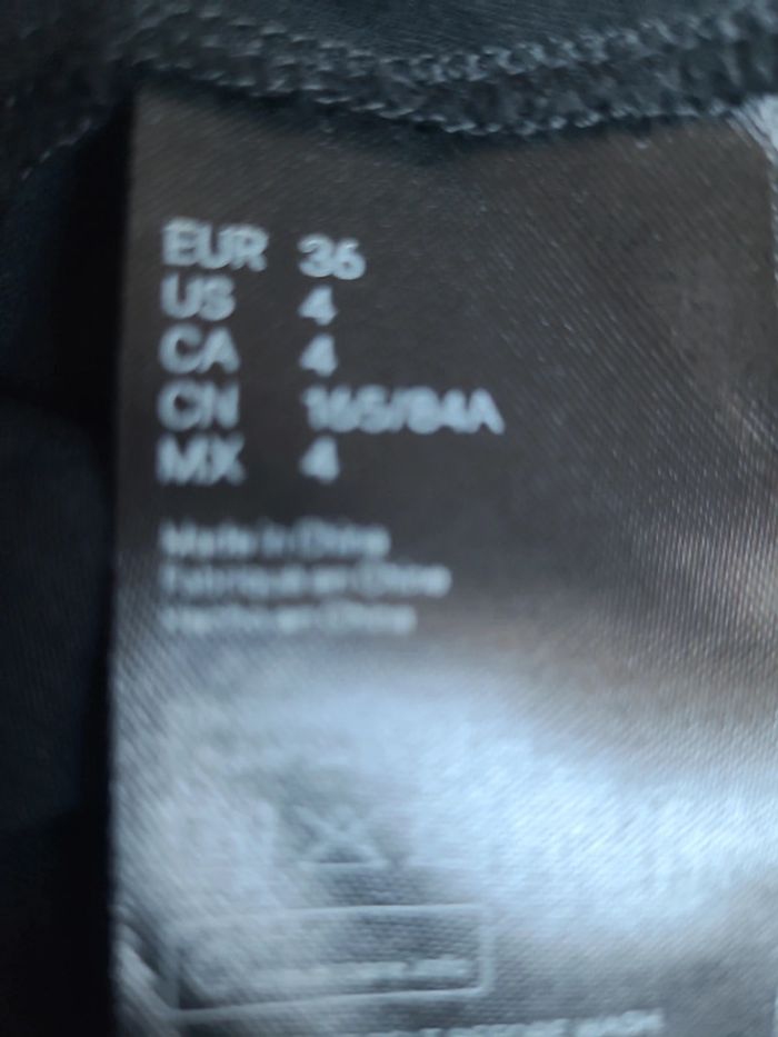 Petite Robe noire - photo numéro 2